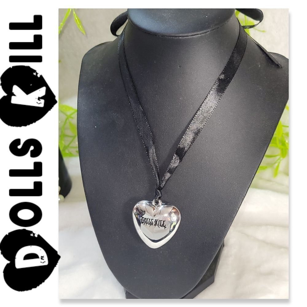New In Package  - Dolls Kill Puffer Heart Necklace Choker